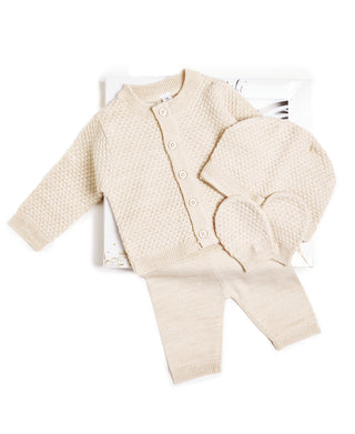 BONJOUR BEBE Baby Gift Box - Honeycomb Knit Jumper Trousers Mitts Hat (W22001)