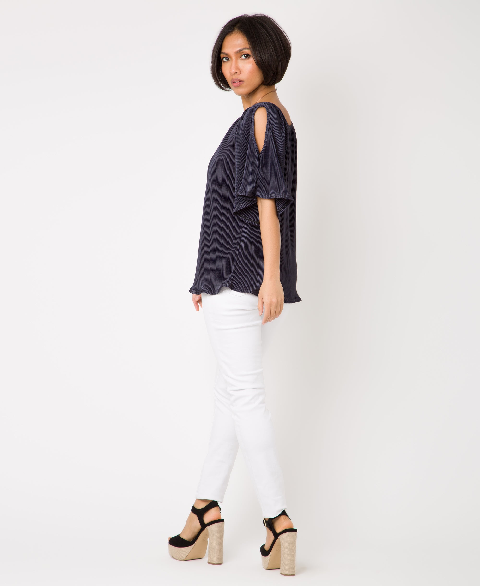 KRISP Split Sleeve Pleated Top with Necklace (11073)